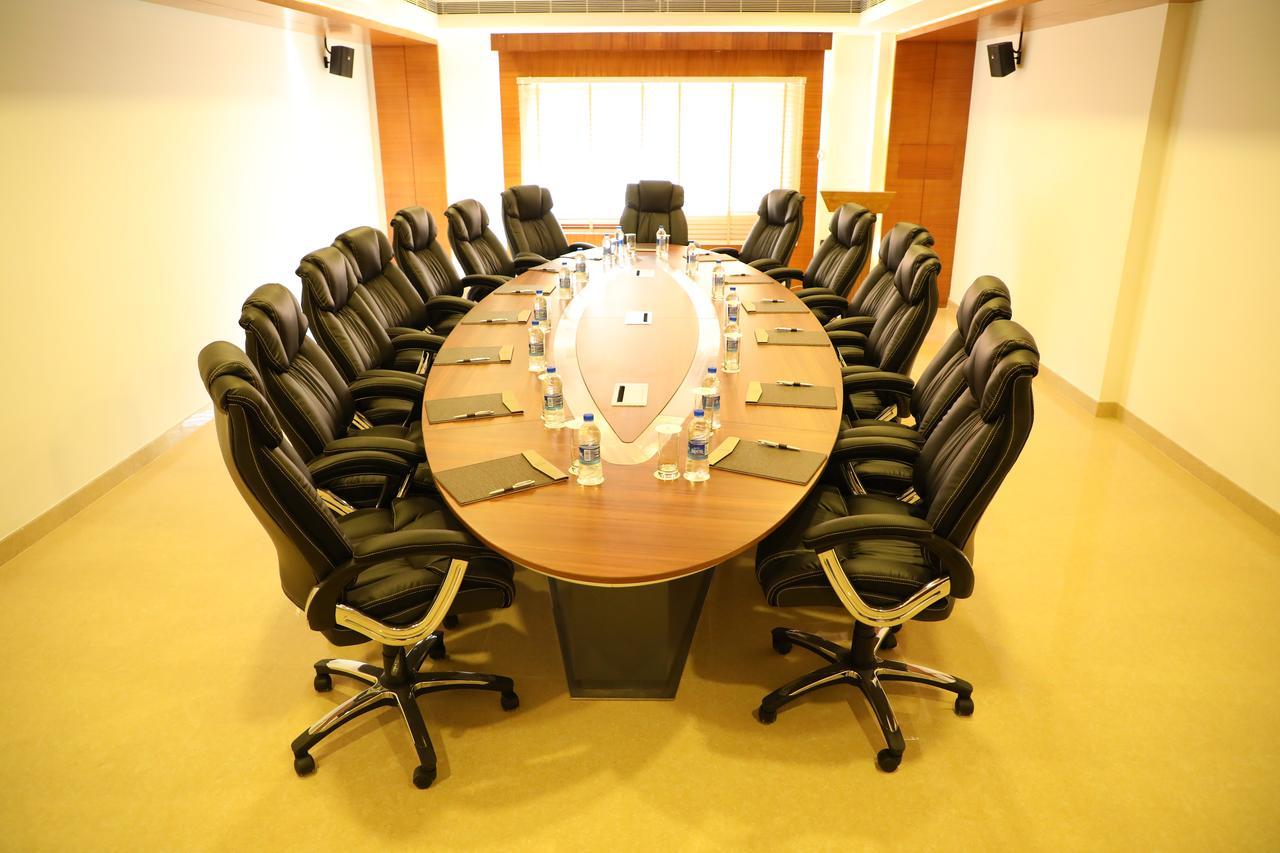 Hotel Karthika Park Kazhakuttam Extérieur photo